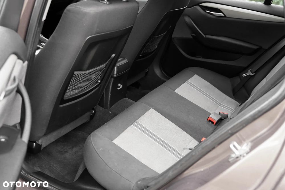 BMW X1 sDrive18i - 14