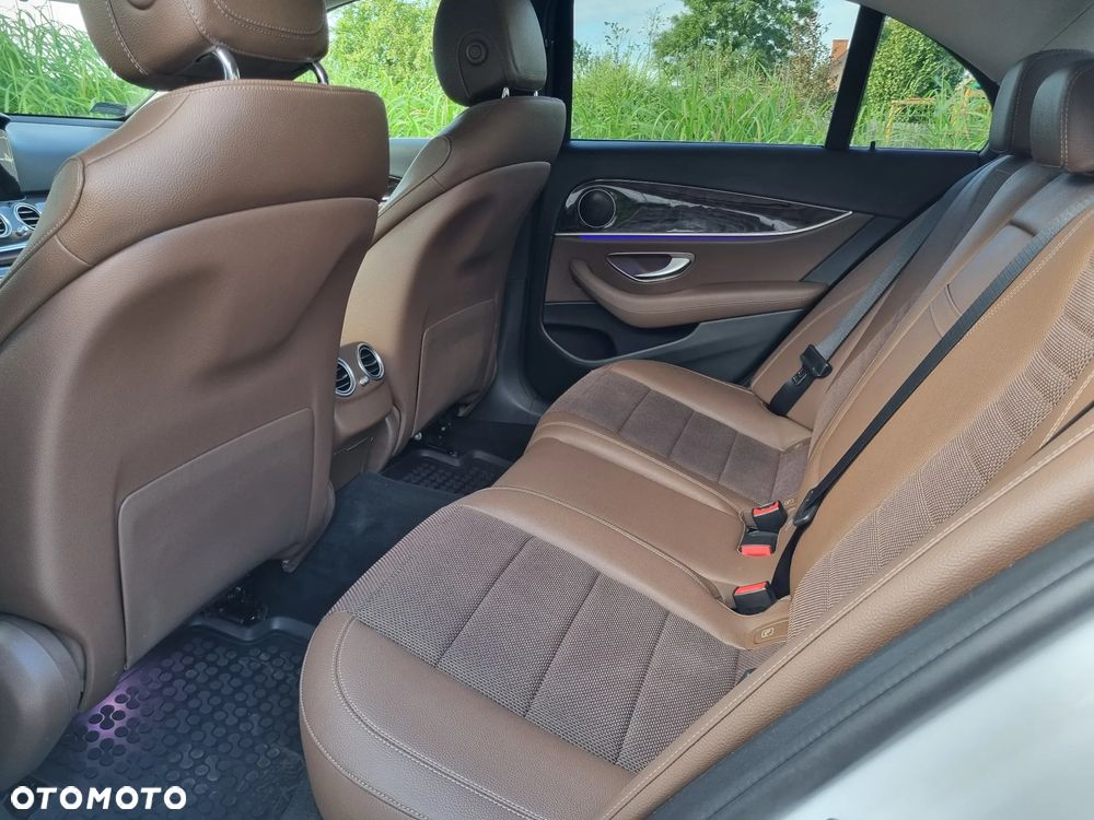 Mercedes-Benz Klasa E 200 d 9G-TRONIC - 14