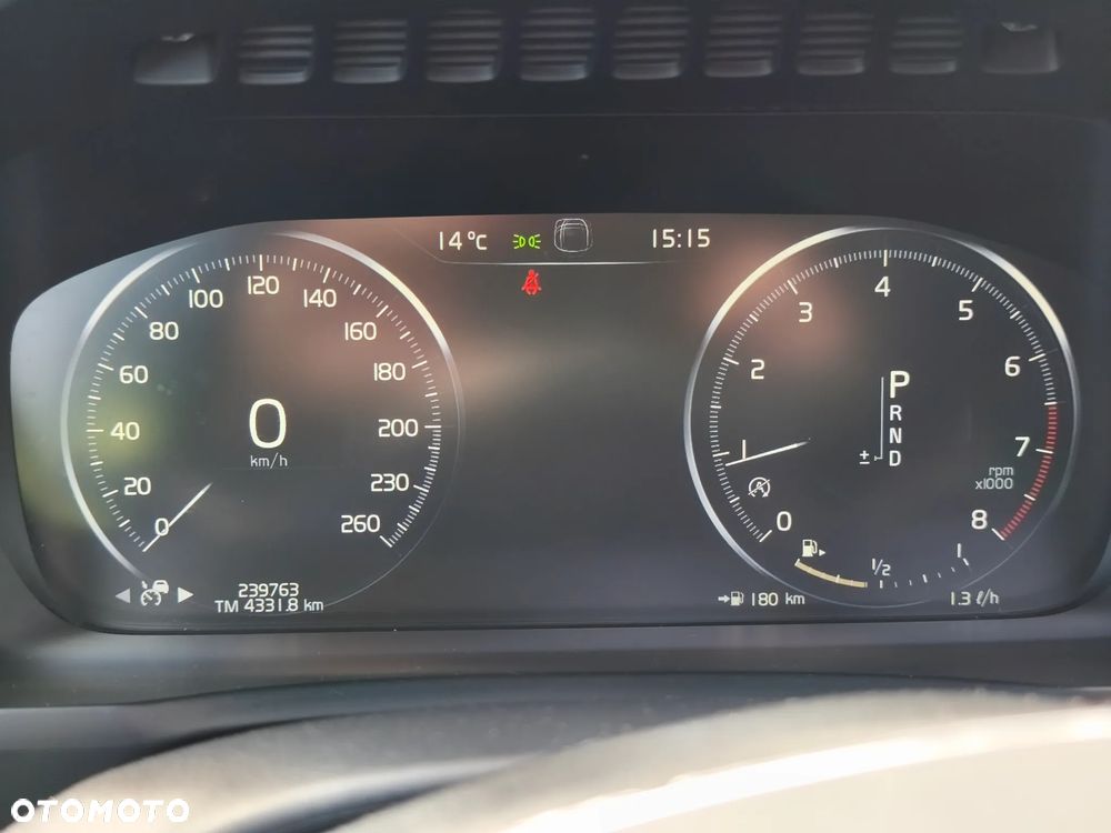 Volvo XC 90 T6 AWD Momentum 7os - 33