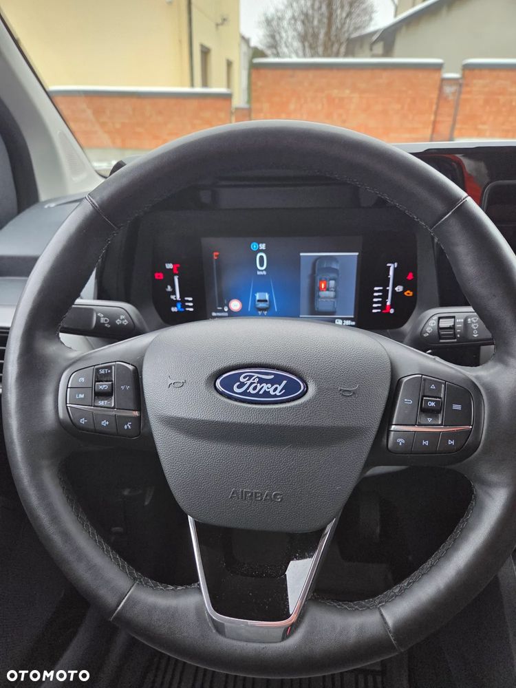 Ford Tourneo Courier 1.0 EcoBoost Titanium - 21