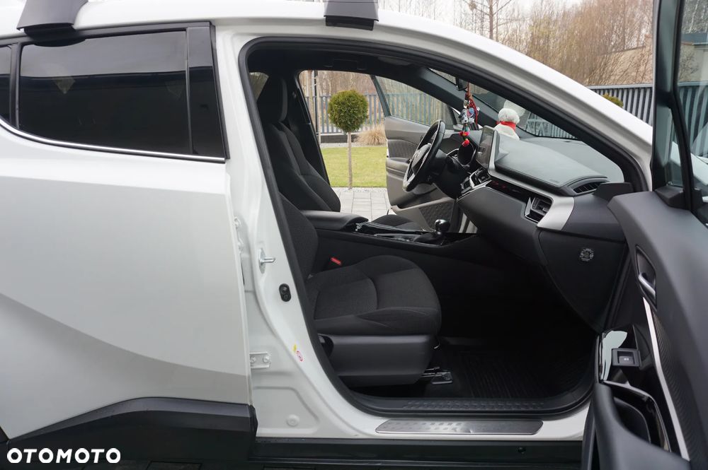 Toyota C-HR 1.8 Hybrid Premium - 24