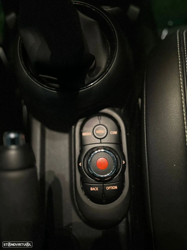 MINI 3 Portas One D - 32