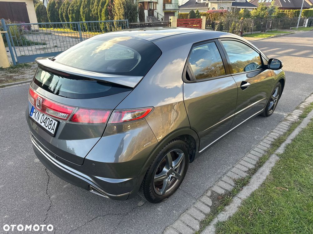 Honda Civic 1.8i-VTEC Automatik Executive - 17