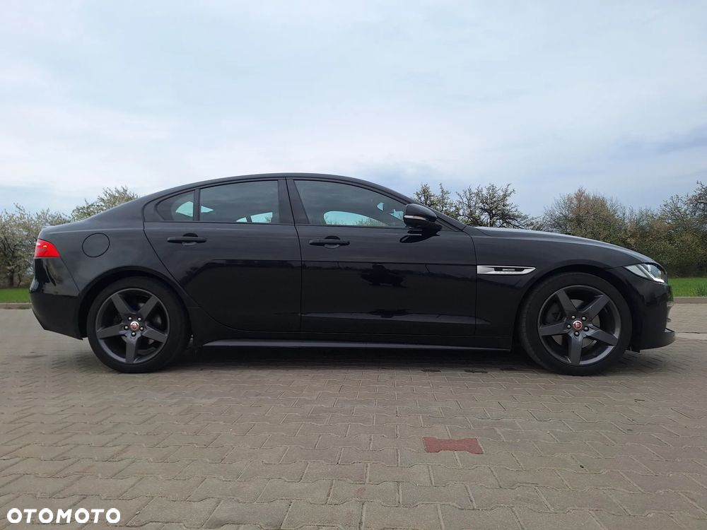 Jaguar XE 20d R-Sport - 13