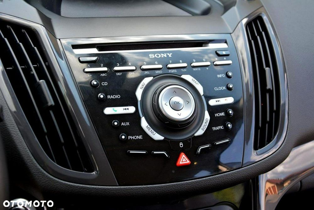 Ford Kuga 2.0 TDCi FWD Titanium - 25