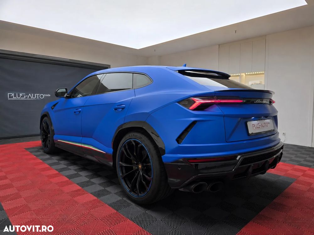 Lamborghini URUS - 11