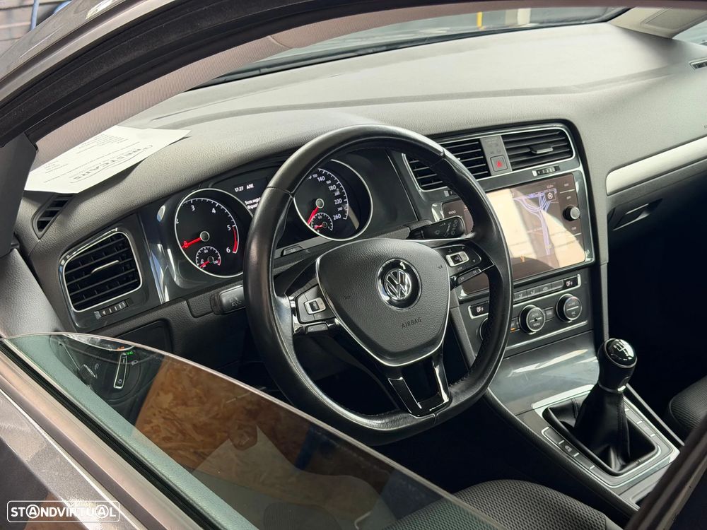 VW Golf 1.6 TDI Confortline - 15