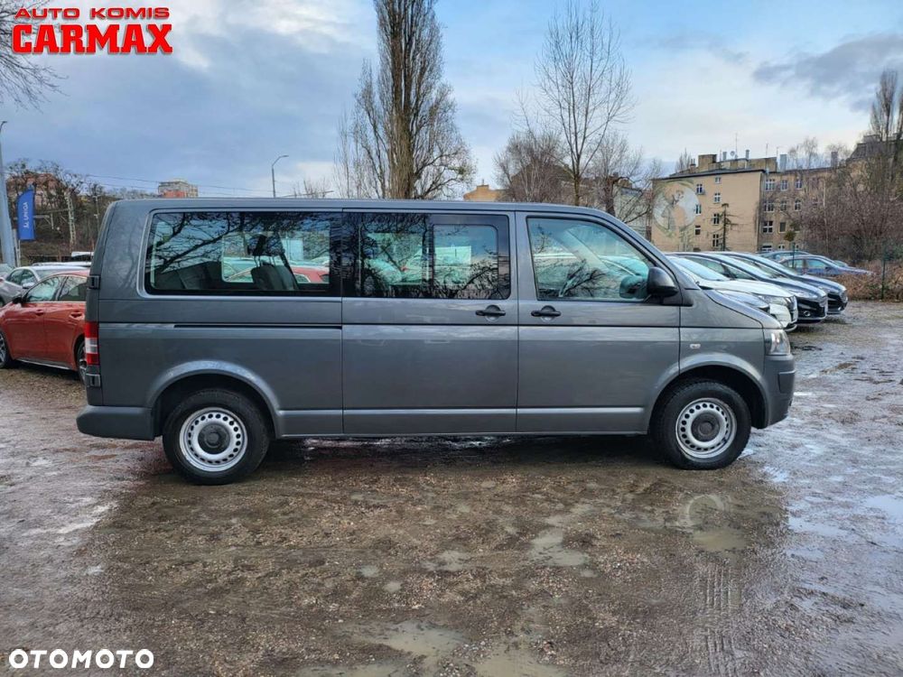 Volkswagen Caravelle - 8