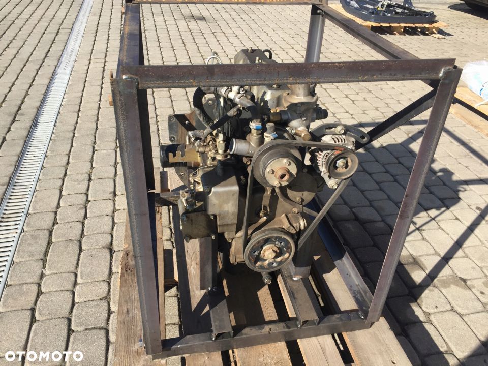 ISEKI E3CD - B70 silnik blok wał korbowód głowica - 5