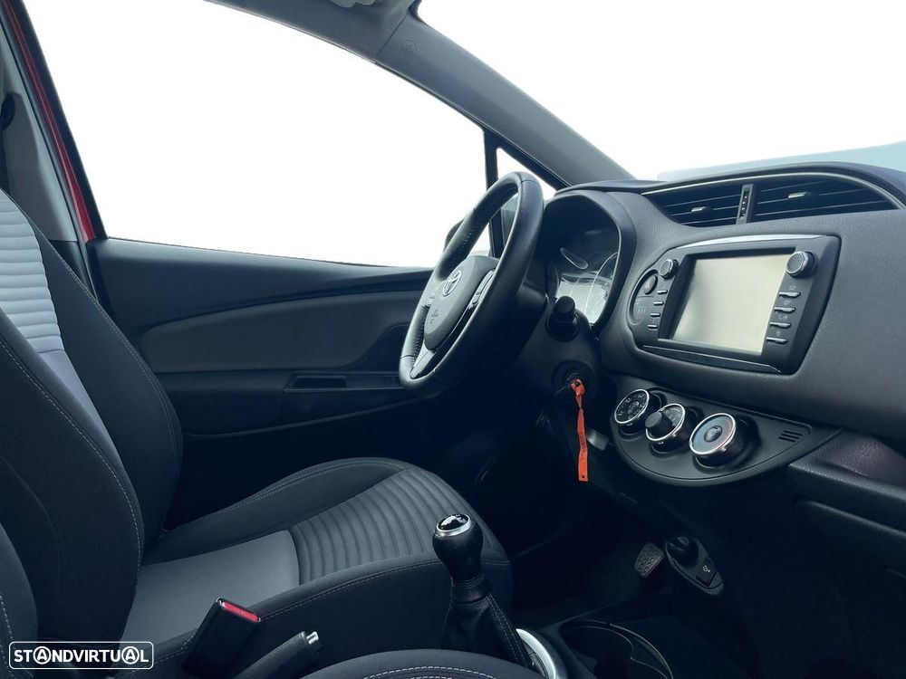 Toyota Yaris 1.0 VVT-i Comfort+P.Style - 6