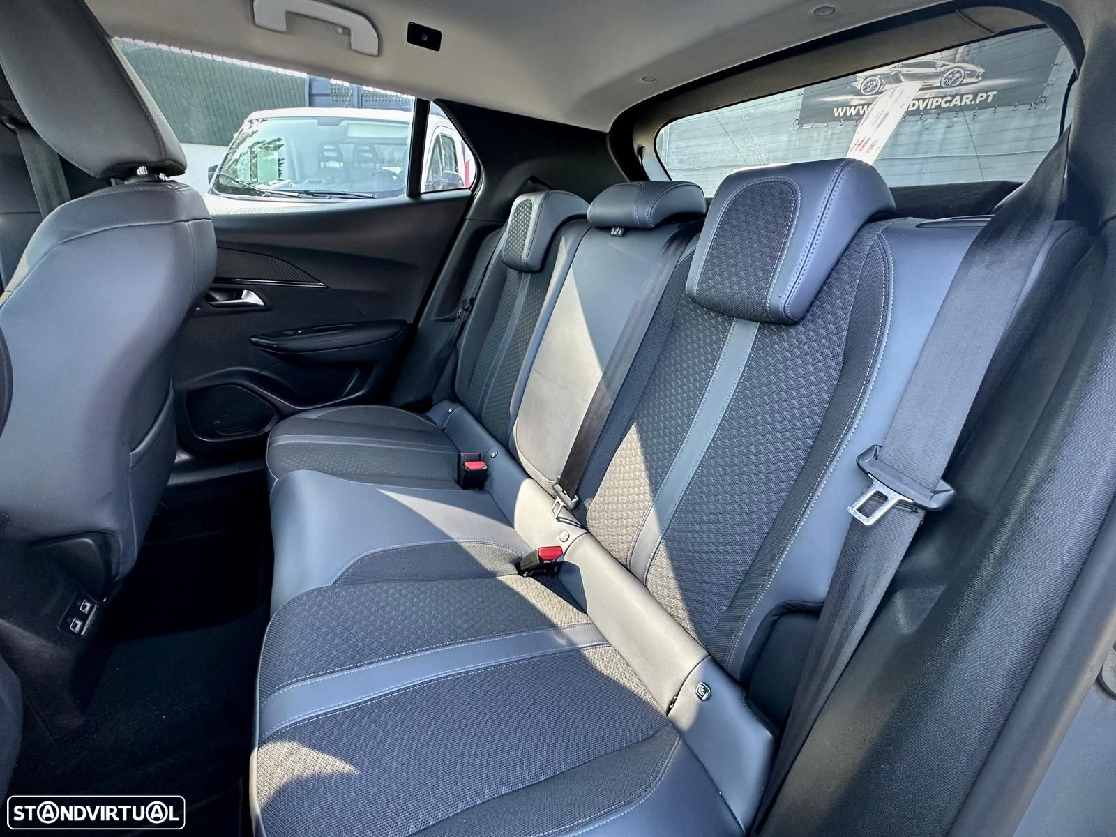 Peugeot 2008 PureTech 100 Allure - 14