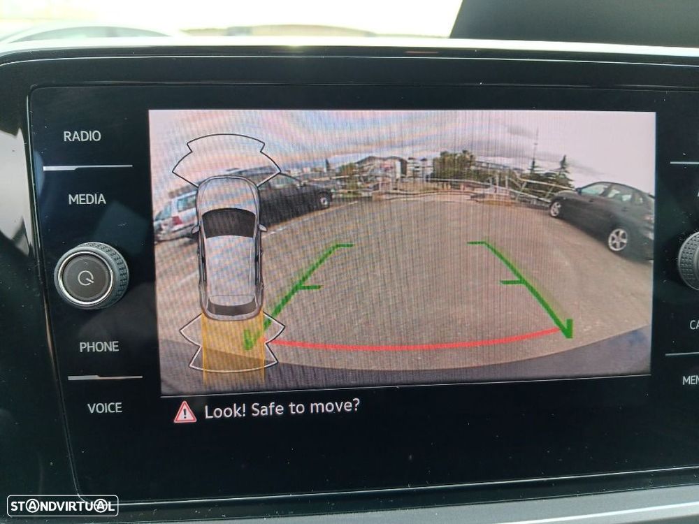 VW T-Roc 1.5 TSI Life DSG - 24