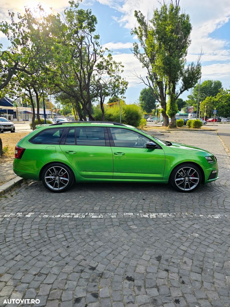 Skoda Octavia Combi Diesel 2.0 TDI DSG RS - 3