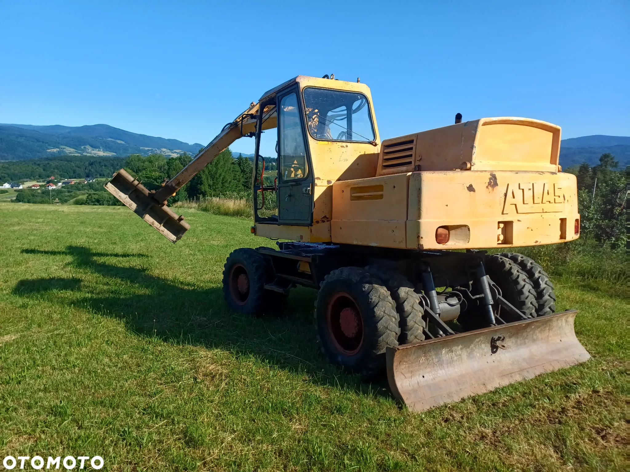 Atlas 1302 - 4