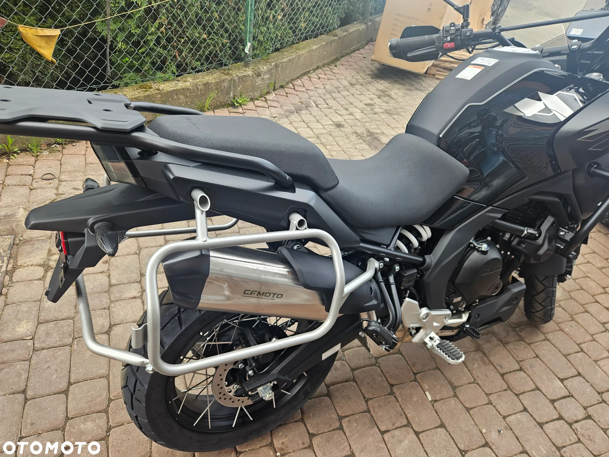 CFMoto MT - 7