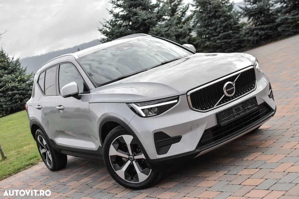 Volvo XC 40 B3 AT FWD MHEV Plus Dark - 9