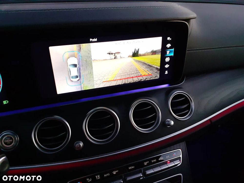 Mercedes-Benz Klasa E 220 d 4-Matic AMG - 33