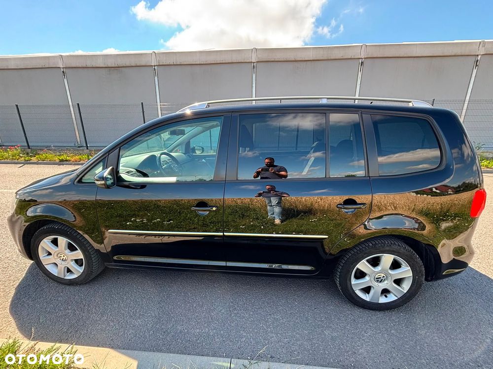 Volkswagen Touran 1.4 TSI Highline DSG - 2