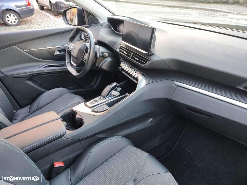 Peugeot 3008 1.6 Hybrid Allure e-EAT8 - 8