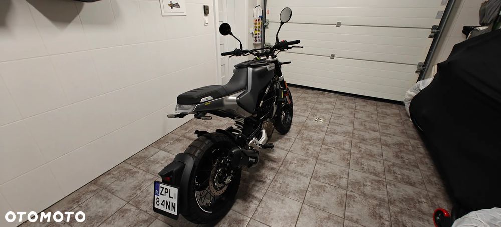 Husqvarna Svartpilen - 3