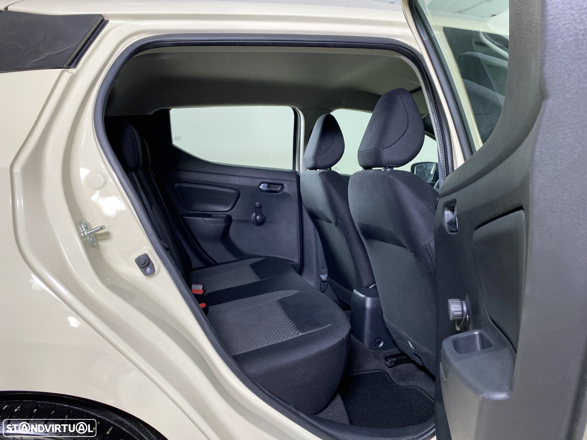 Nissan Micra 1.0 IG-T Acenta - 16