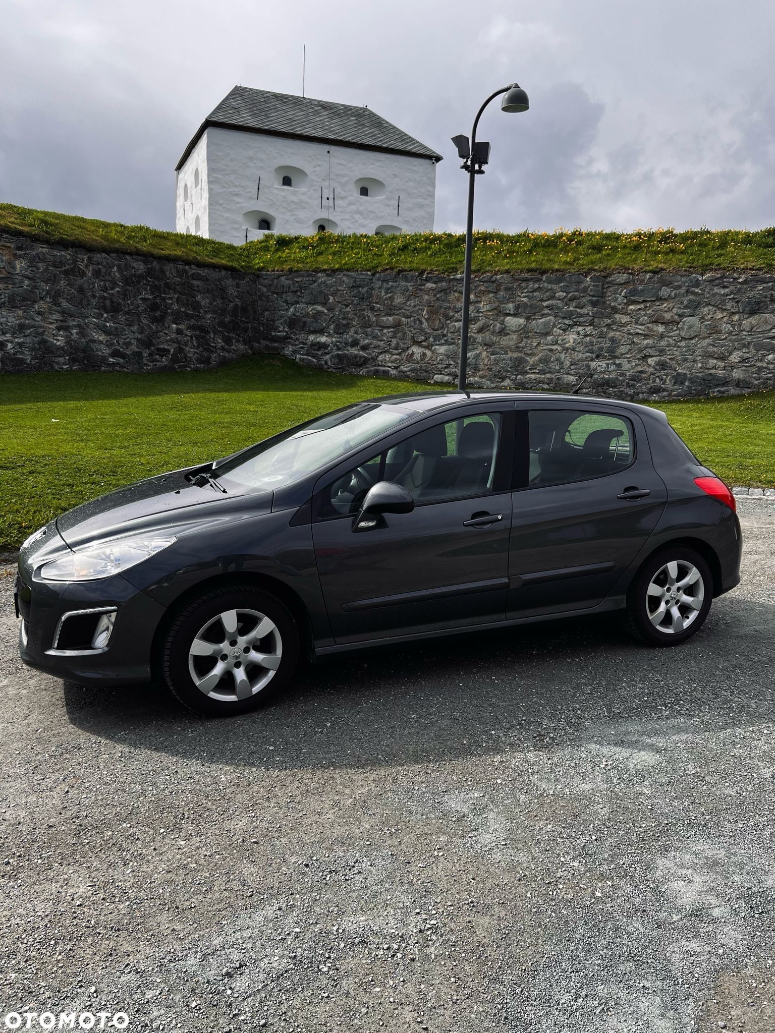 Peugeot 308 - 1