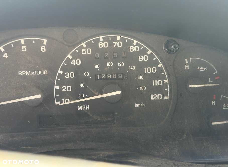 Ford Explorer - 6