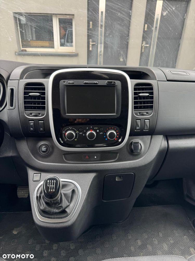 Renault Trafic Grand 2.0 dCi - 18