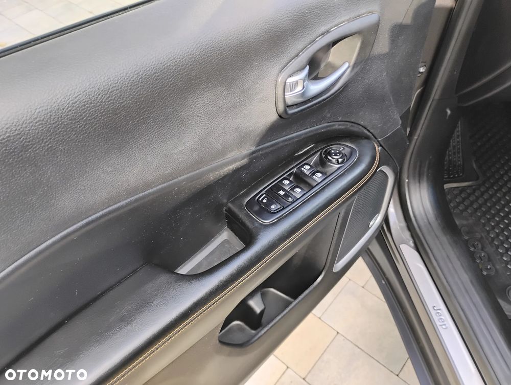 Jeep Compass - 18