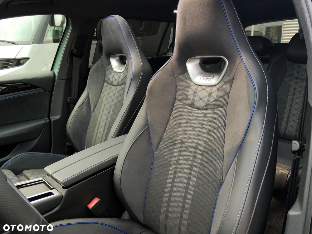 Volkswagen Passat 2.0 TSI 4Mot R-Line Plus DSG - 12