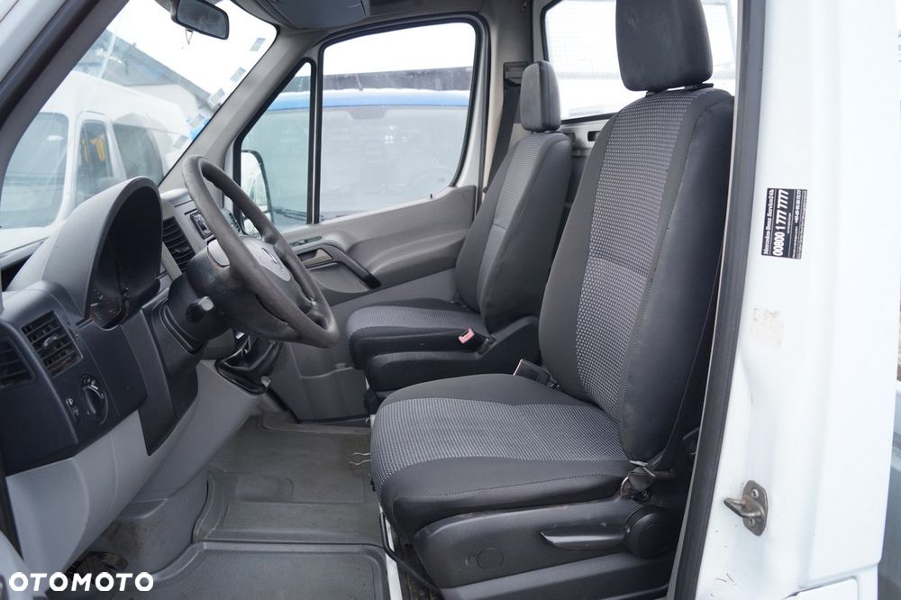 Mercedes-Benz Sprinter - 16