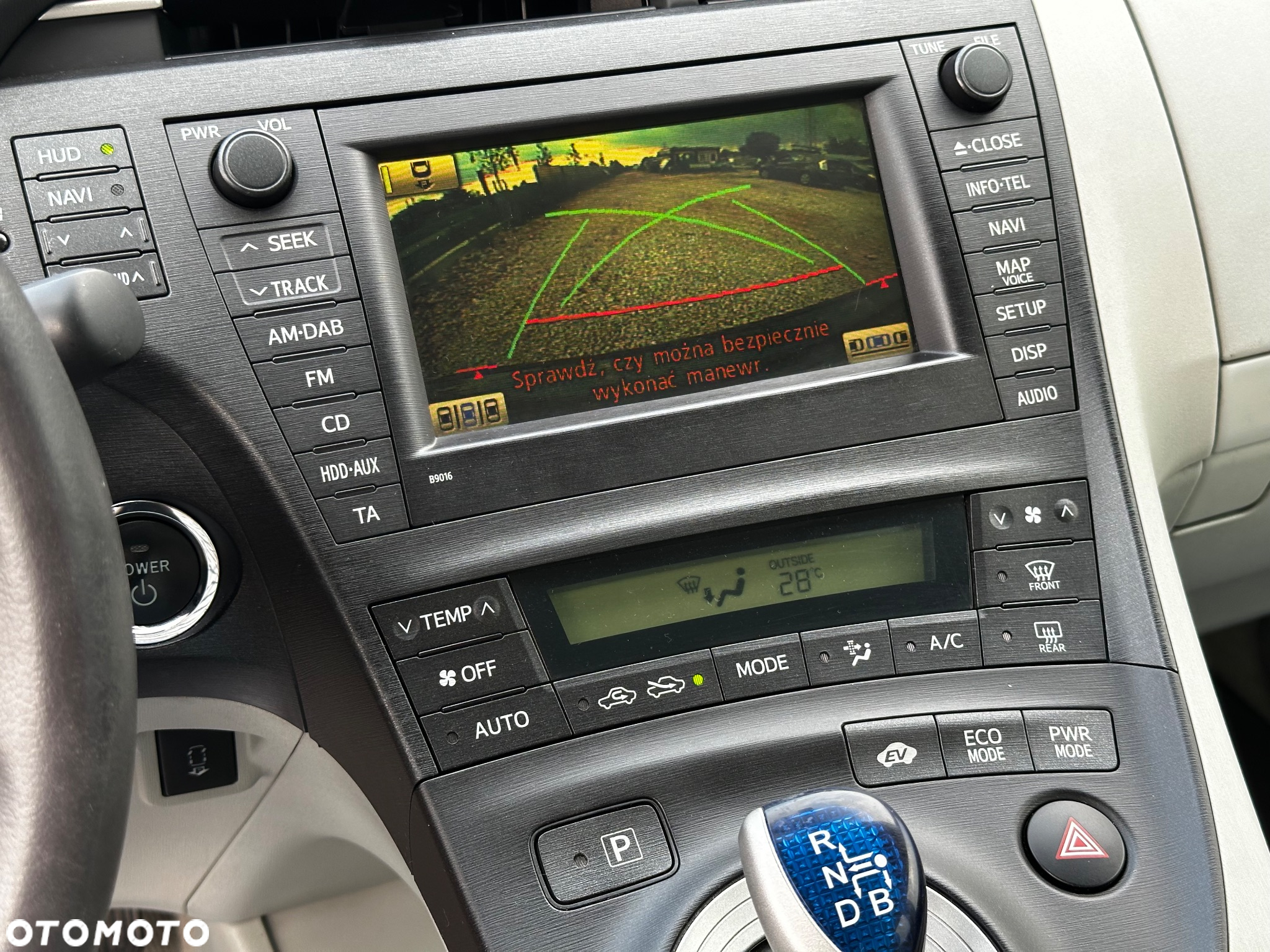 Toyota Prius (Hybrid) Executive - 35