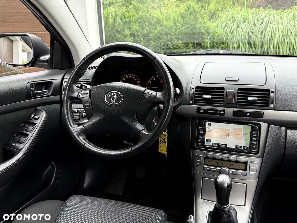 Toyota Avensis 1.8 VVT-i Combi - 29