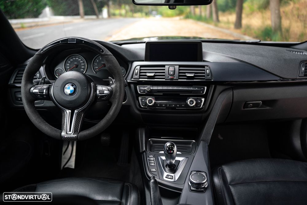 BMW M4 Auto - 2