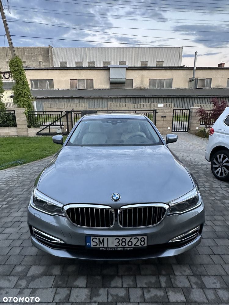 BMW Seria 5 520d xDrive Luxury Line - 2