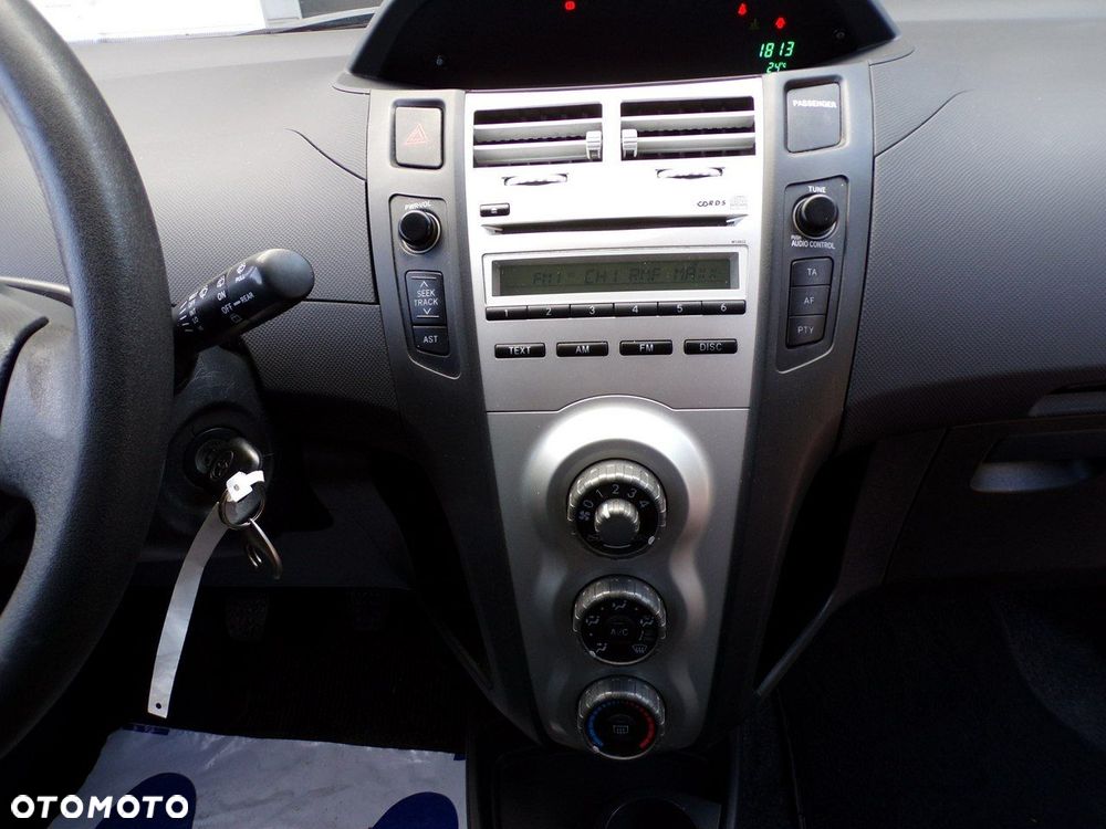 Toyota Yaris - 20