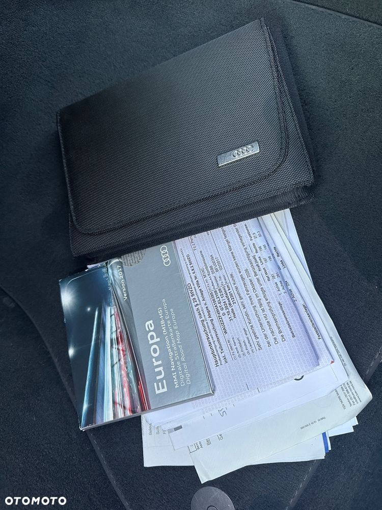 Audi A4 Avant 2.0 TDI Design S tronic - 32