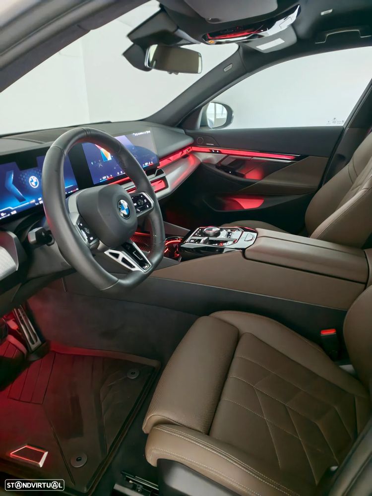 BMW 520 d Pack Desportivo M Pro - 12