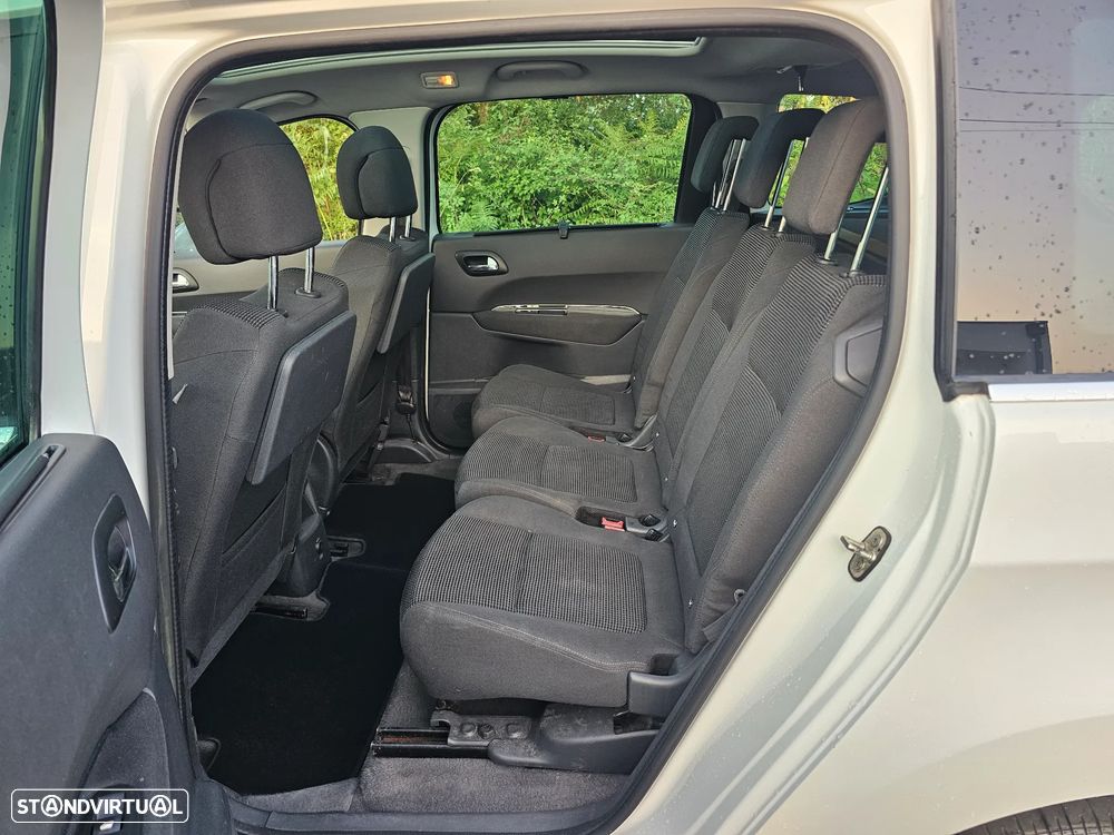 Peugeot 5008 1.6 HDi 7L Allure - 16