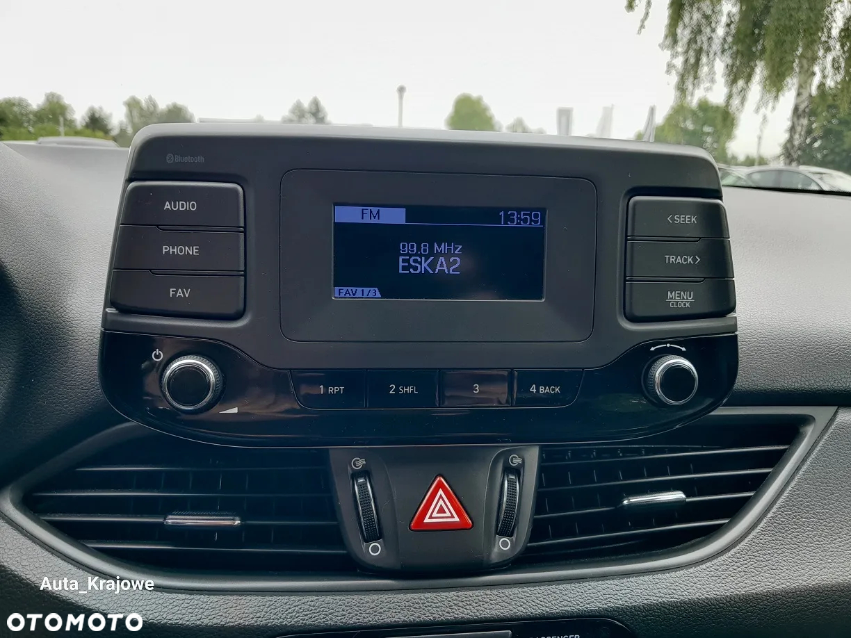Hyundai i30 1.5 DPI Classic + - 13