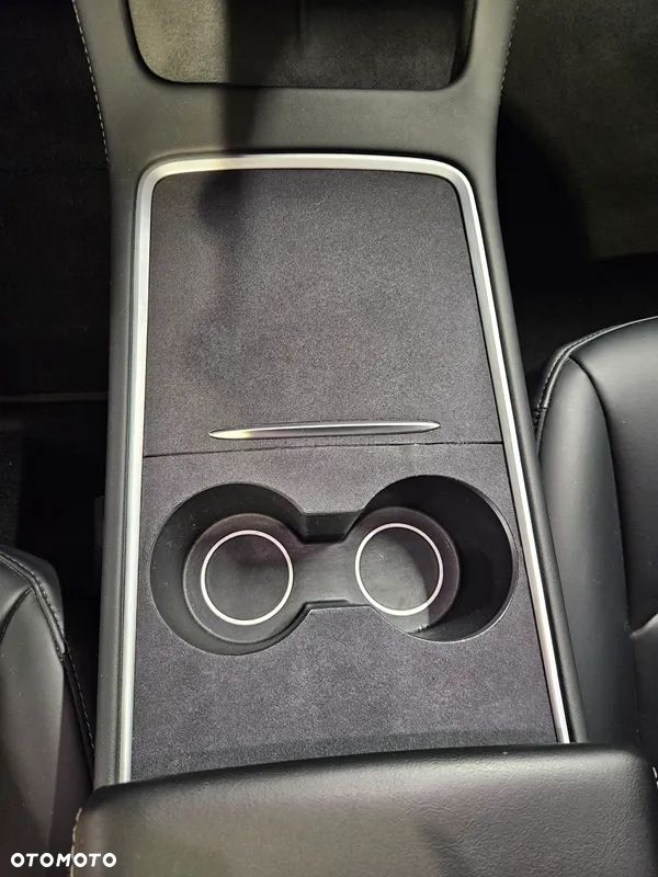 Tesla Model 3 - 17