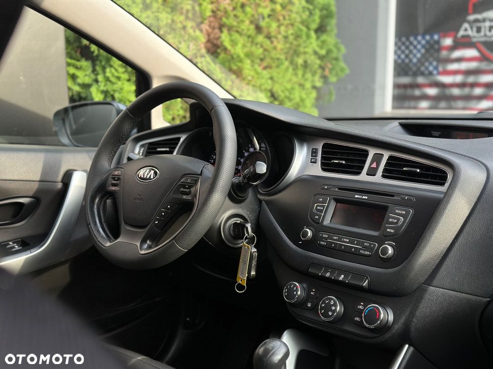 Kia Ceed 1.4 CVVT Attract plus - 32