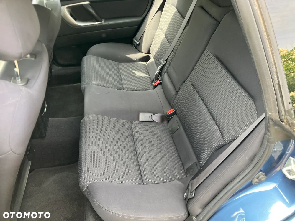 Subaru Legacy - 11
