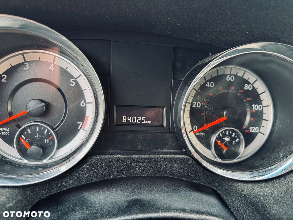 Dodge Grand Caravan - 8