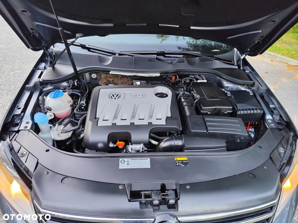Volkswagen Passat 2.0 TDI Comfortline - 30