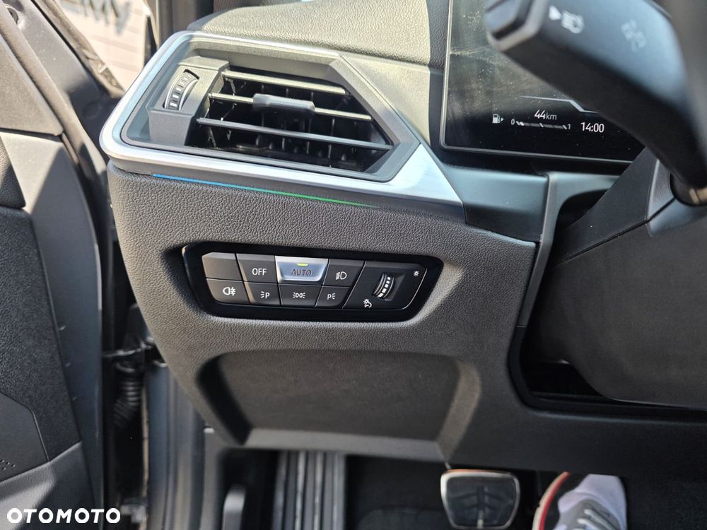 BMW Seria 3 318i M Sport - 16