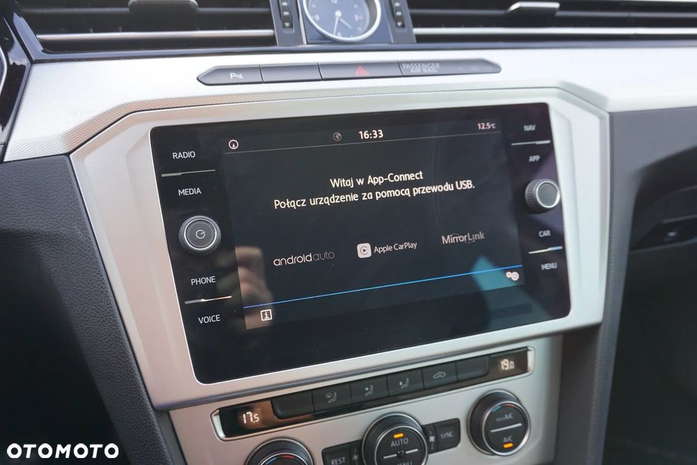 Volkswagen Passat 2.0 TDI BMT Comfortline - 31