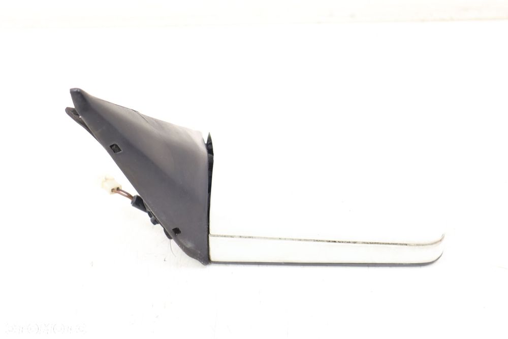 MERCEDES-BENZ W124 LUSTERKO LEWE - 4