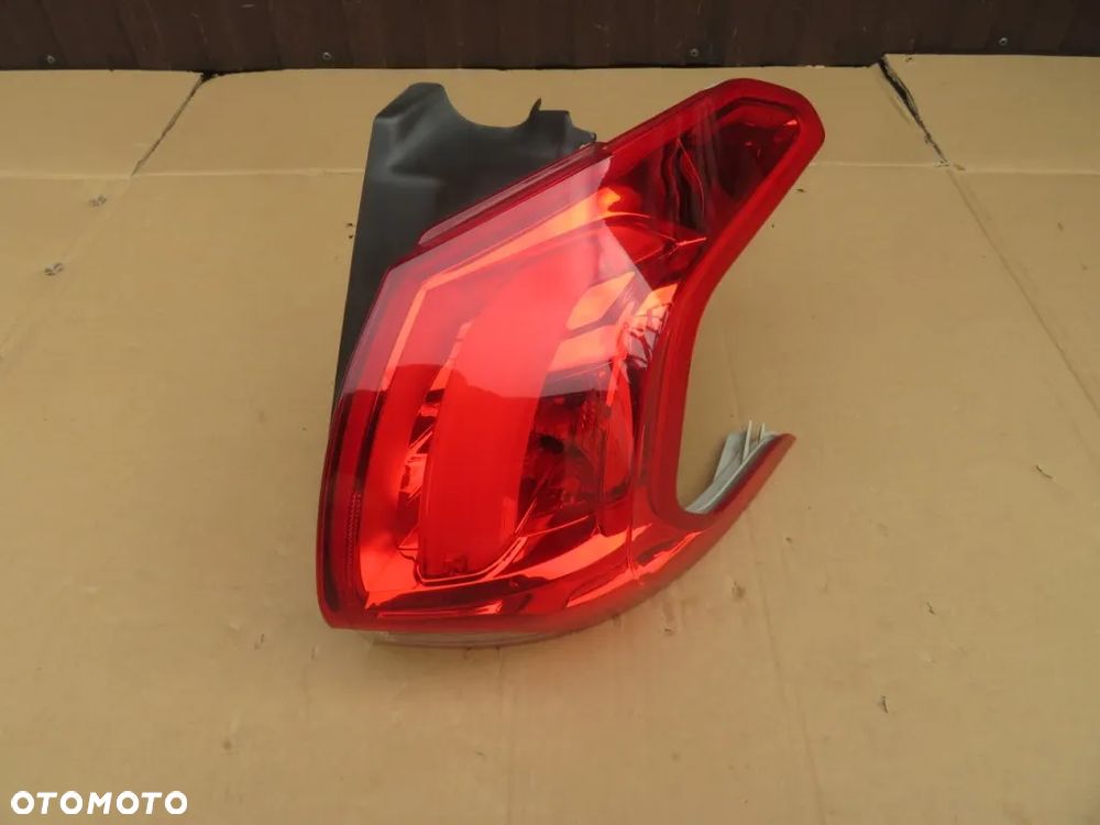 LAMPA TYŁ PRAWA PEUGEOT 2008 I 13-17R DEMONTAŻ KRAKÓW - 9