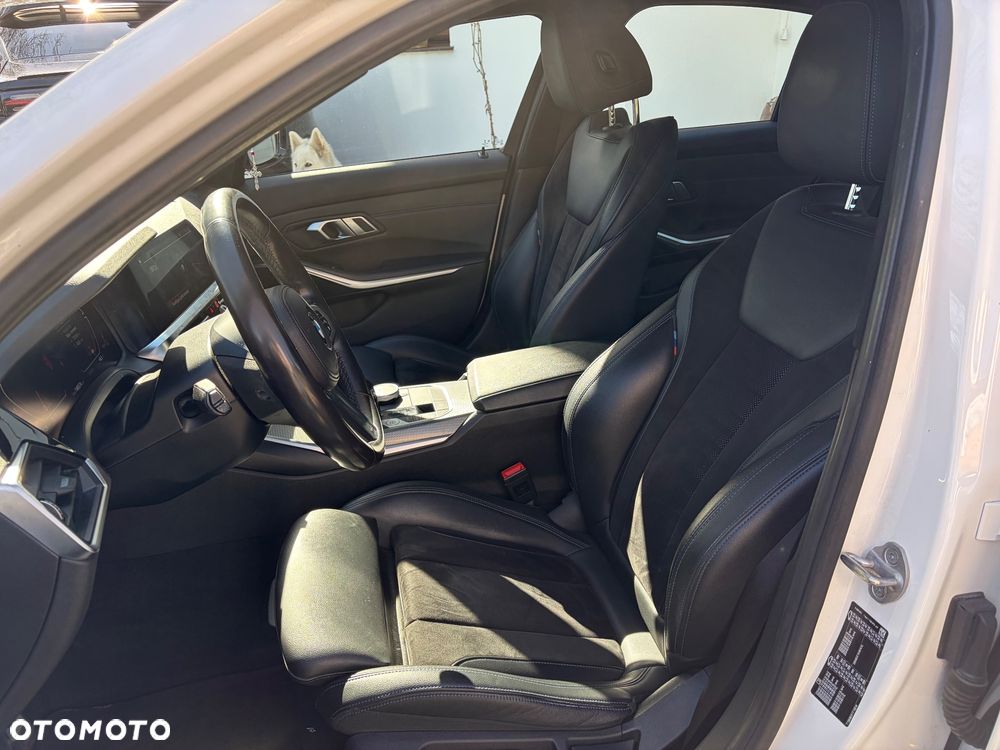 BMW Seria 3 318d M Sport - 22